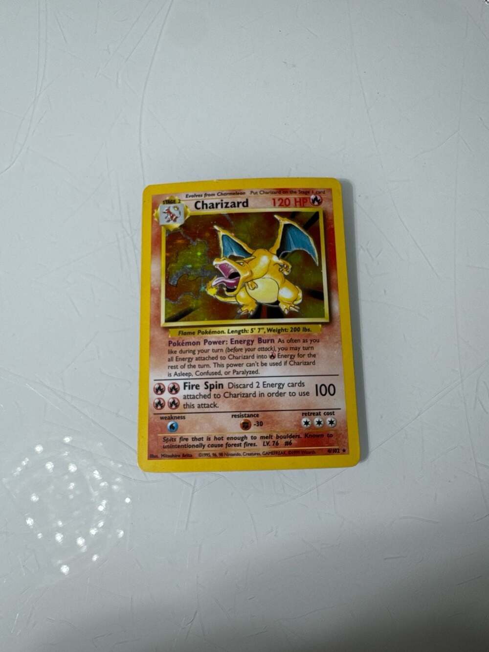 Pokémon TCG Base Set Charizard 4/102 Holo Rare Unlimited Edition ( was a Playabl